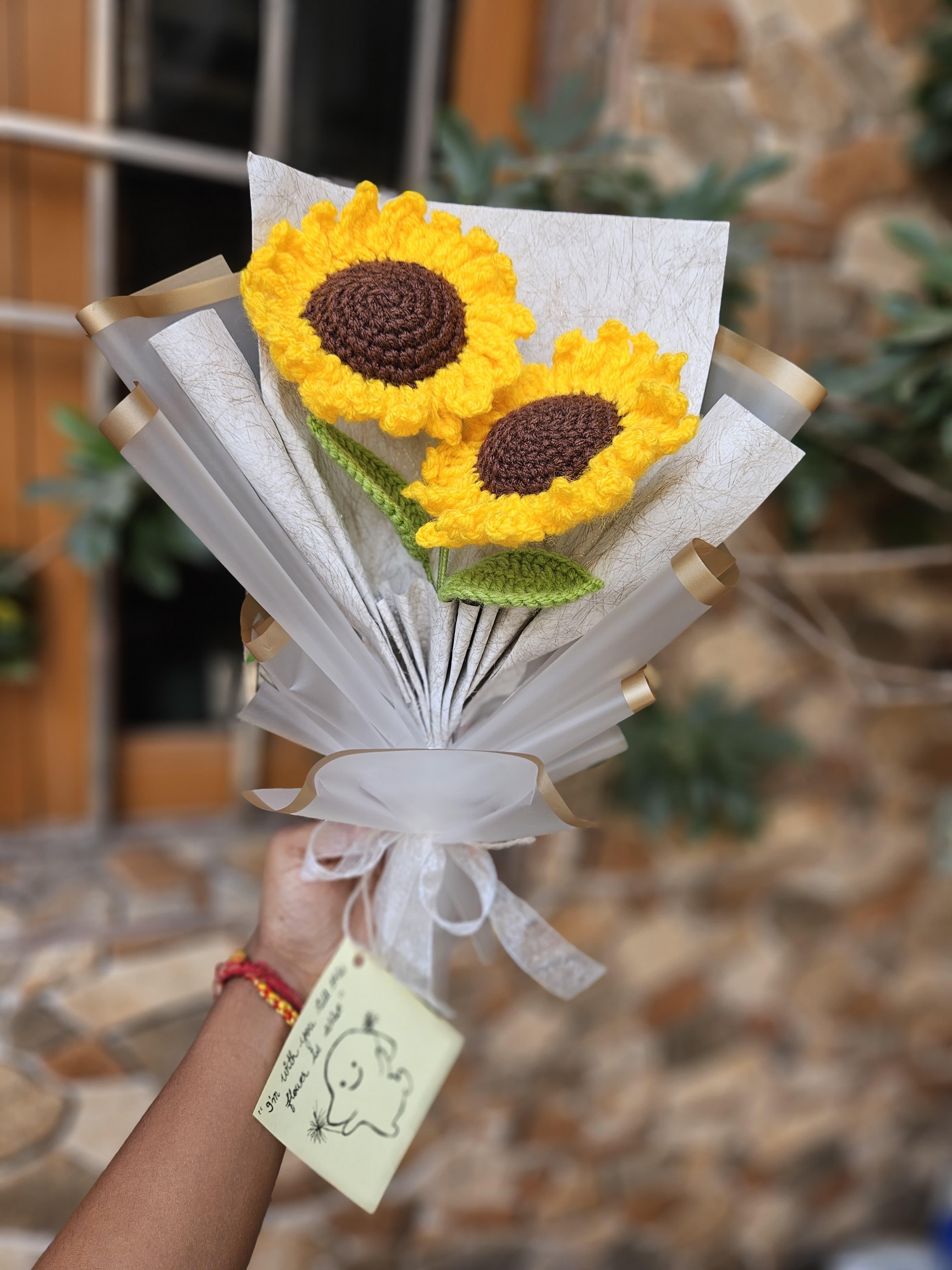 Dual sunflower bouquet thumbnail 2