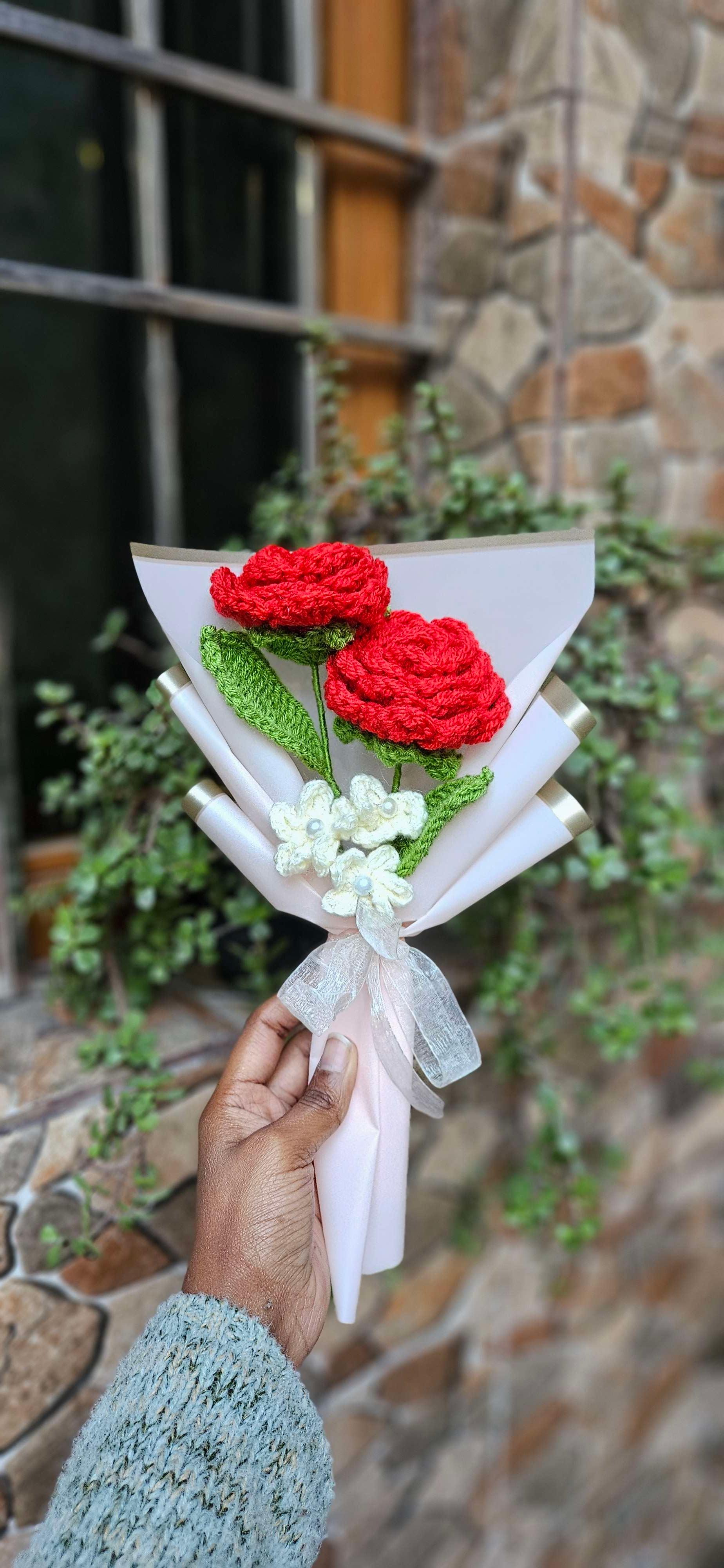 2 rose bouquet