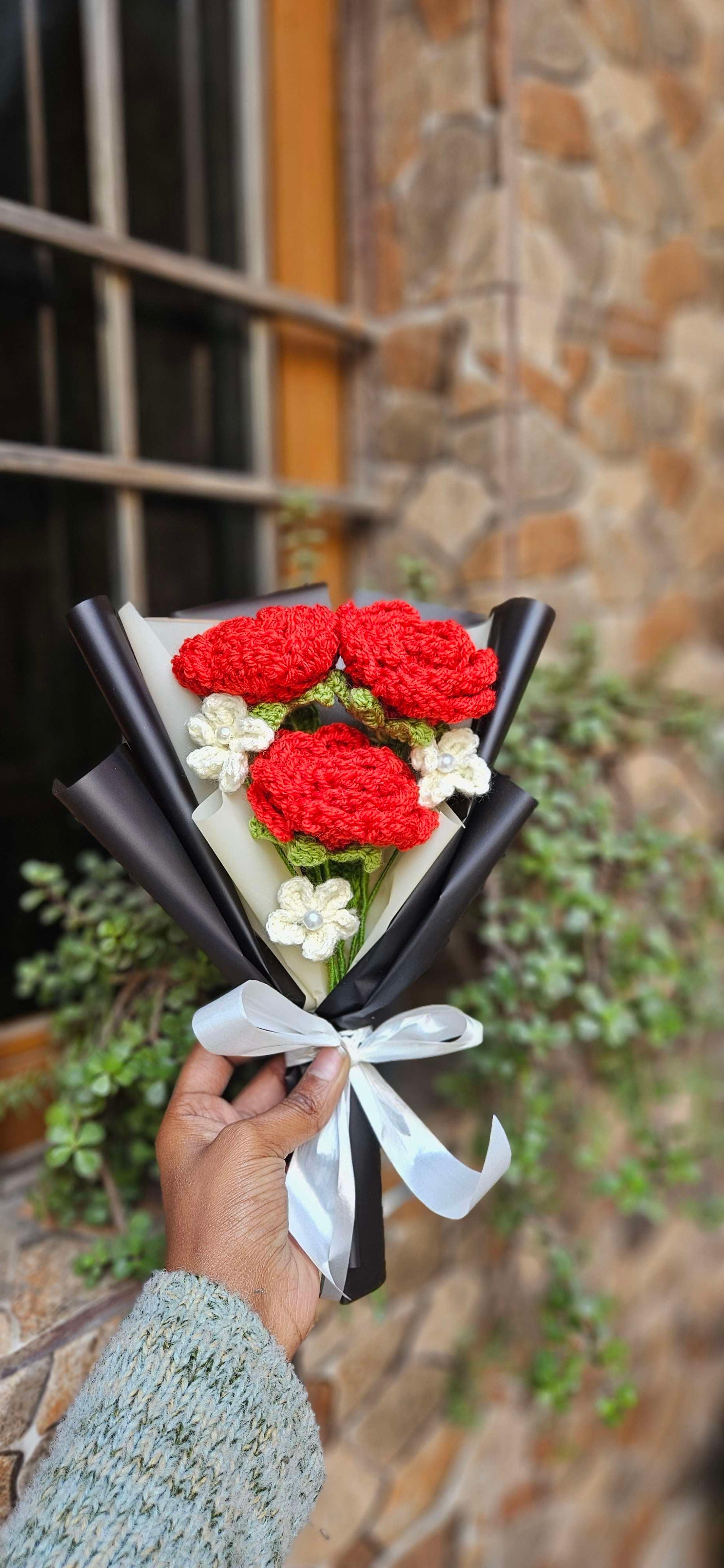 3 rose bouquet - Image 1