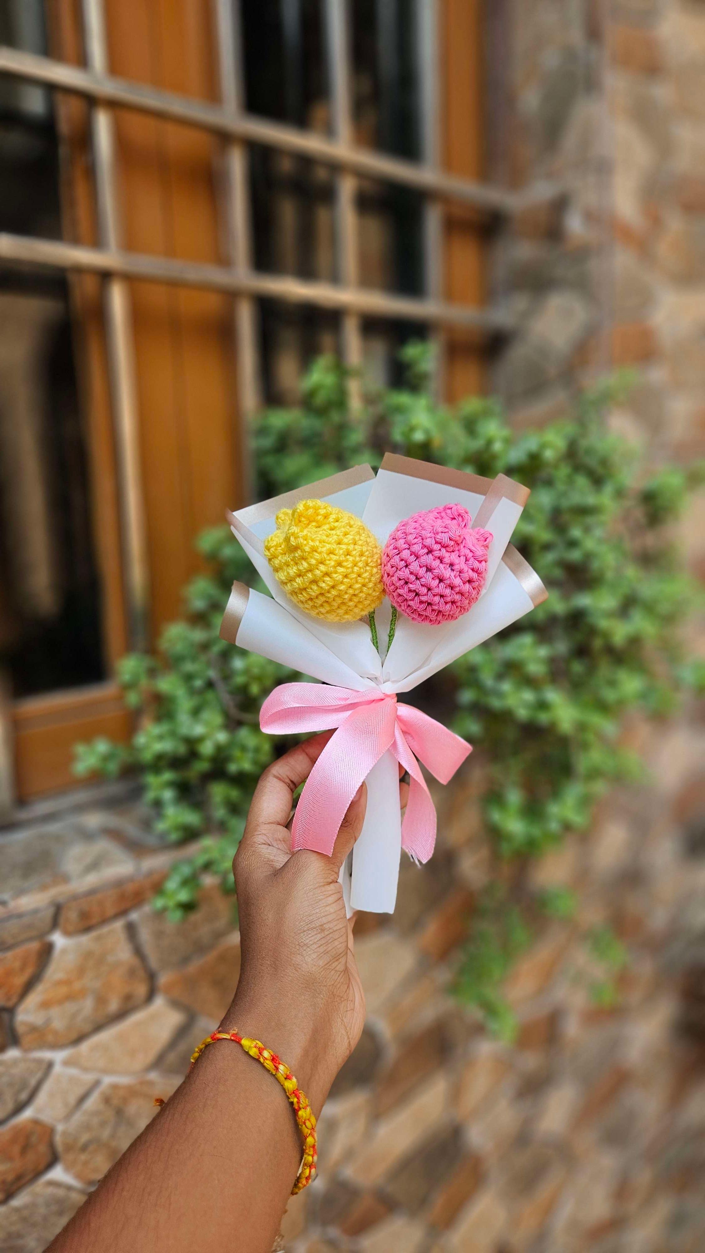 Mini dual tulip bouquet