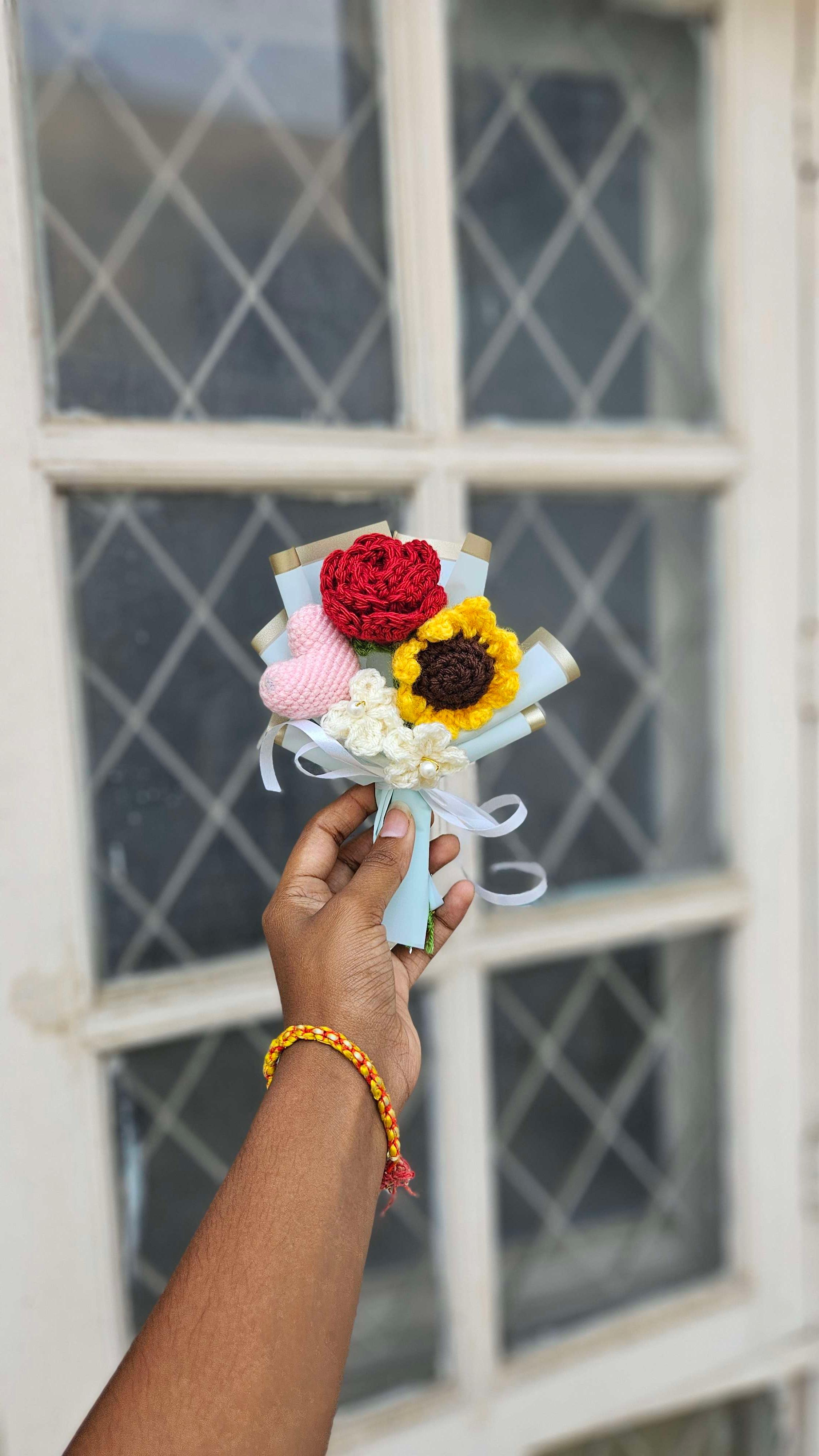 Mini sun love bouquet