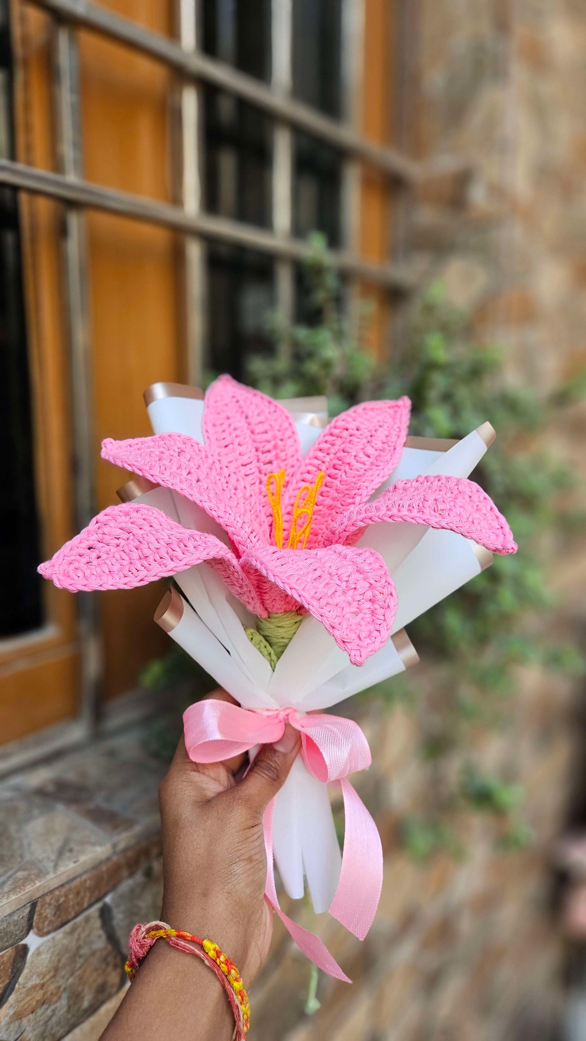 Single Big lily bouquet