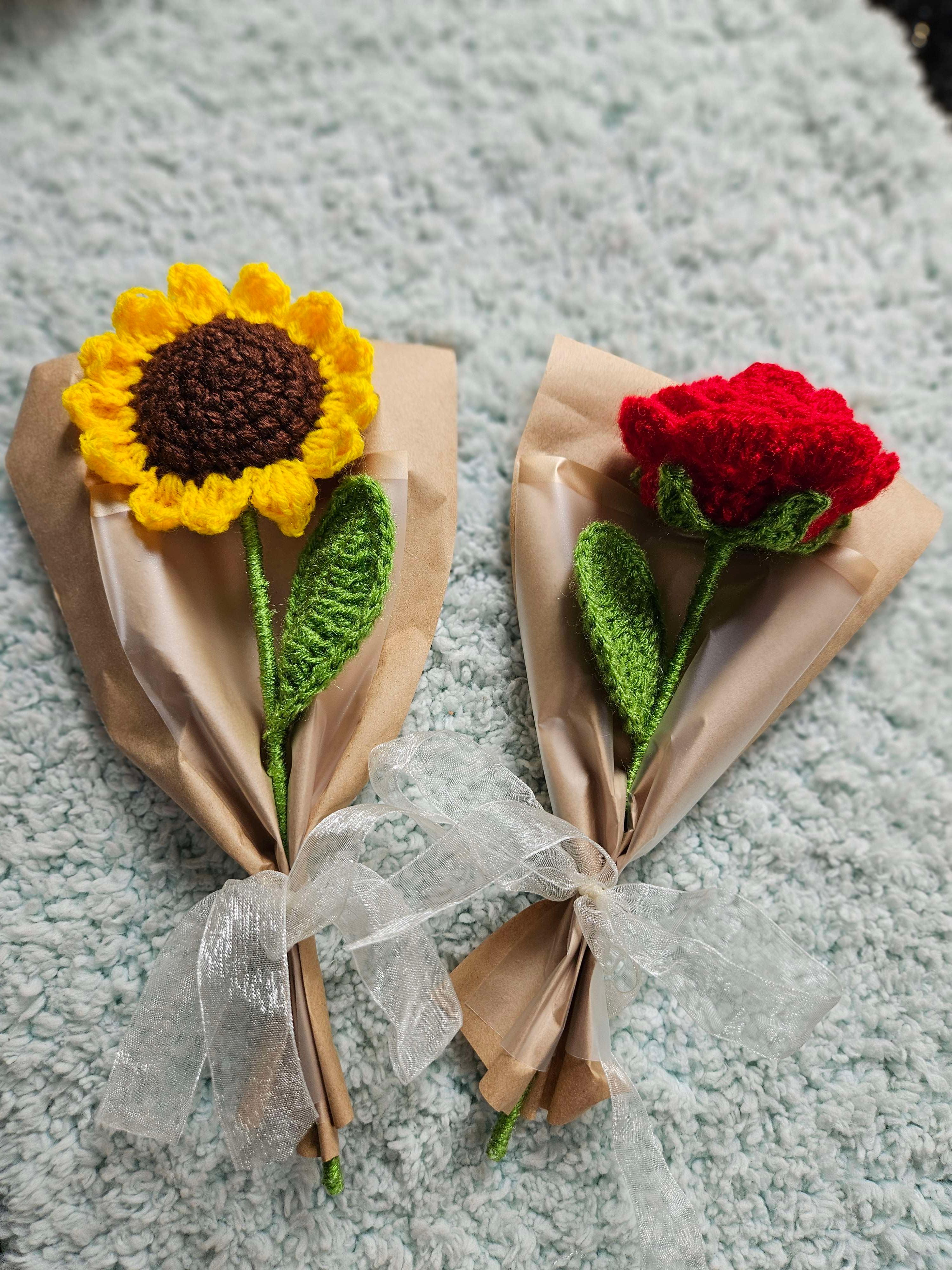 Medium size sunflower/rose stem