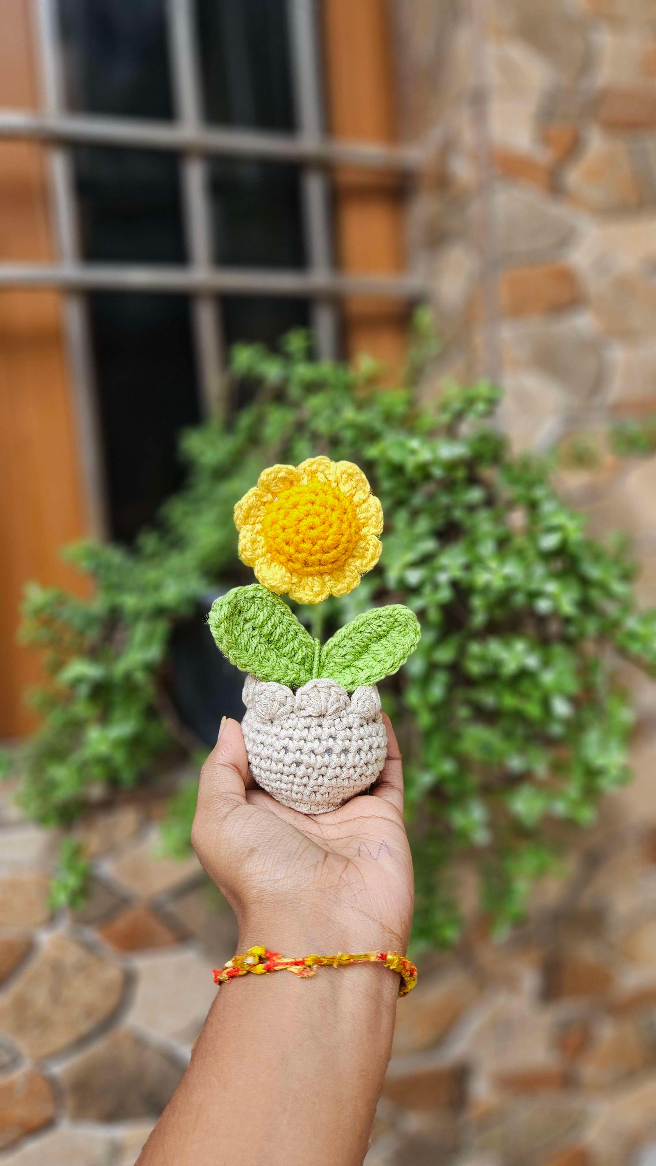 Mini flower pot thumbnail 2