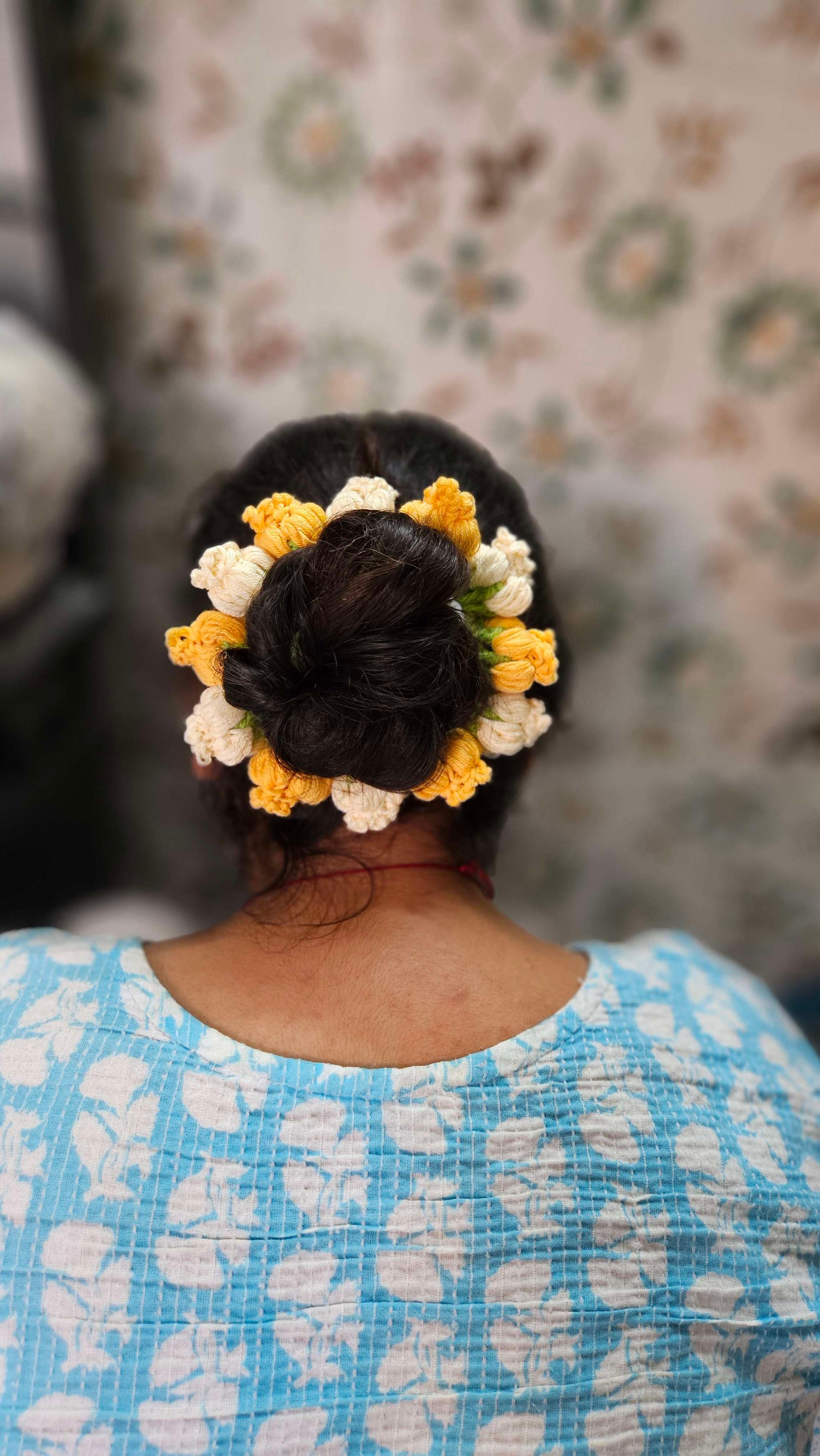 Gajra scrunchie thumbnail 3