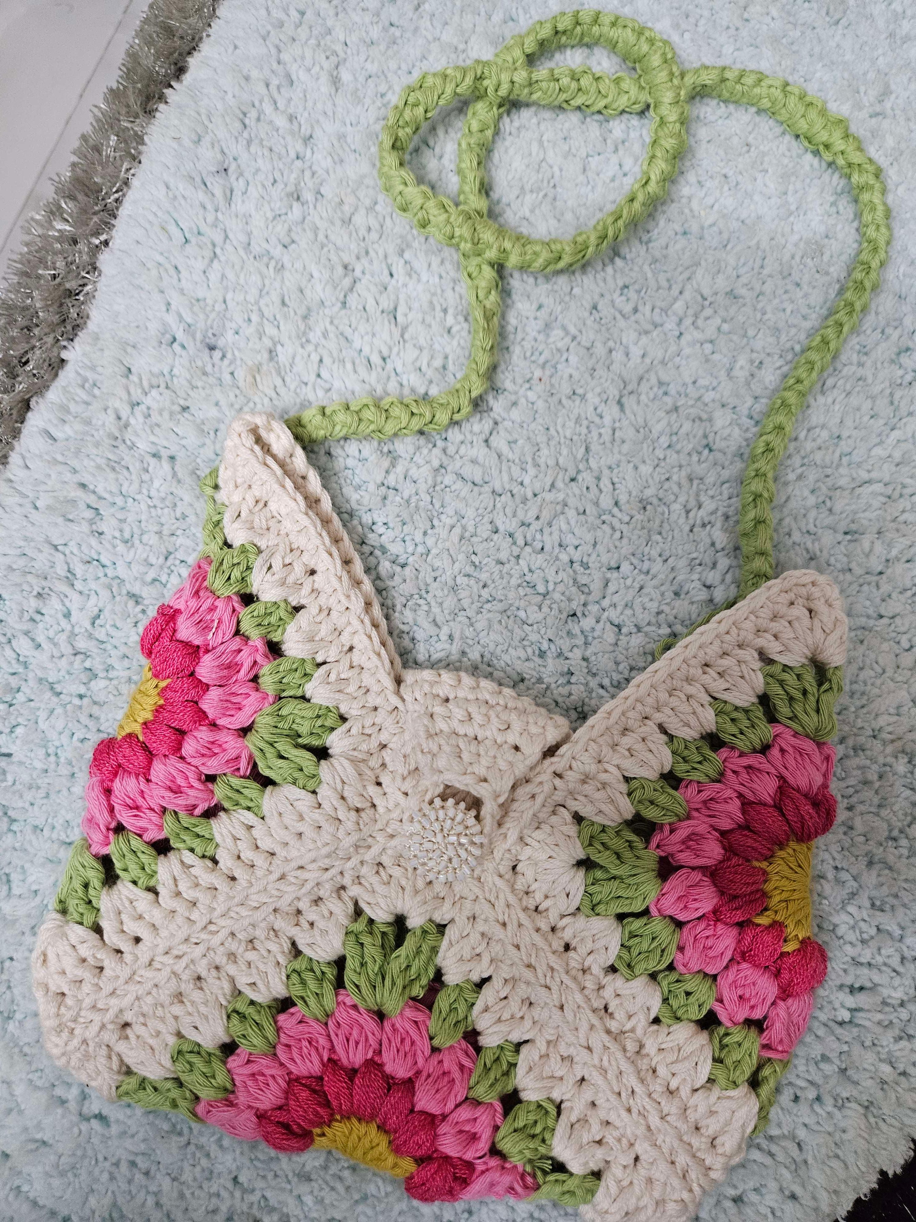 Granny square- flower design bag thumbnail 2