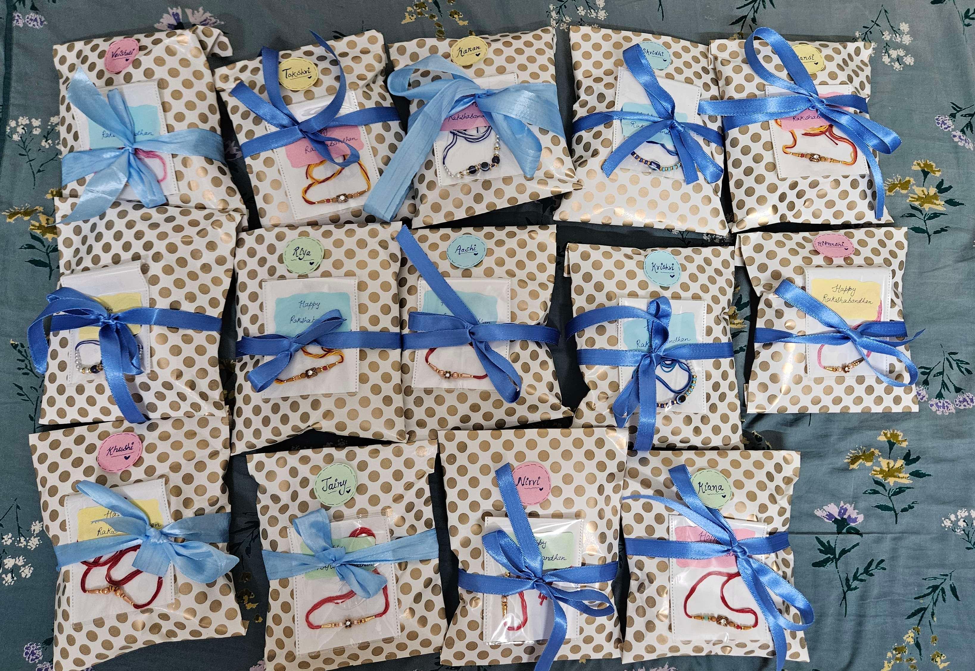 Gift wrap thumbnail 2