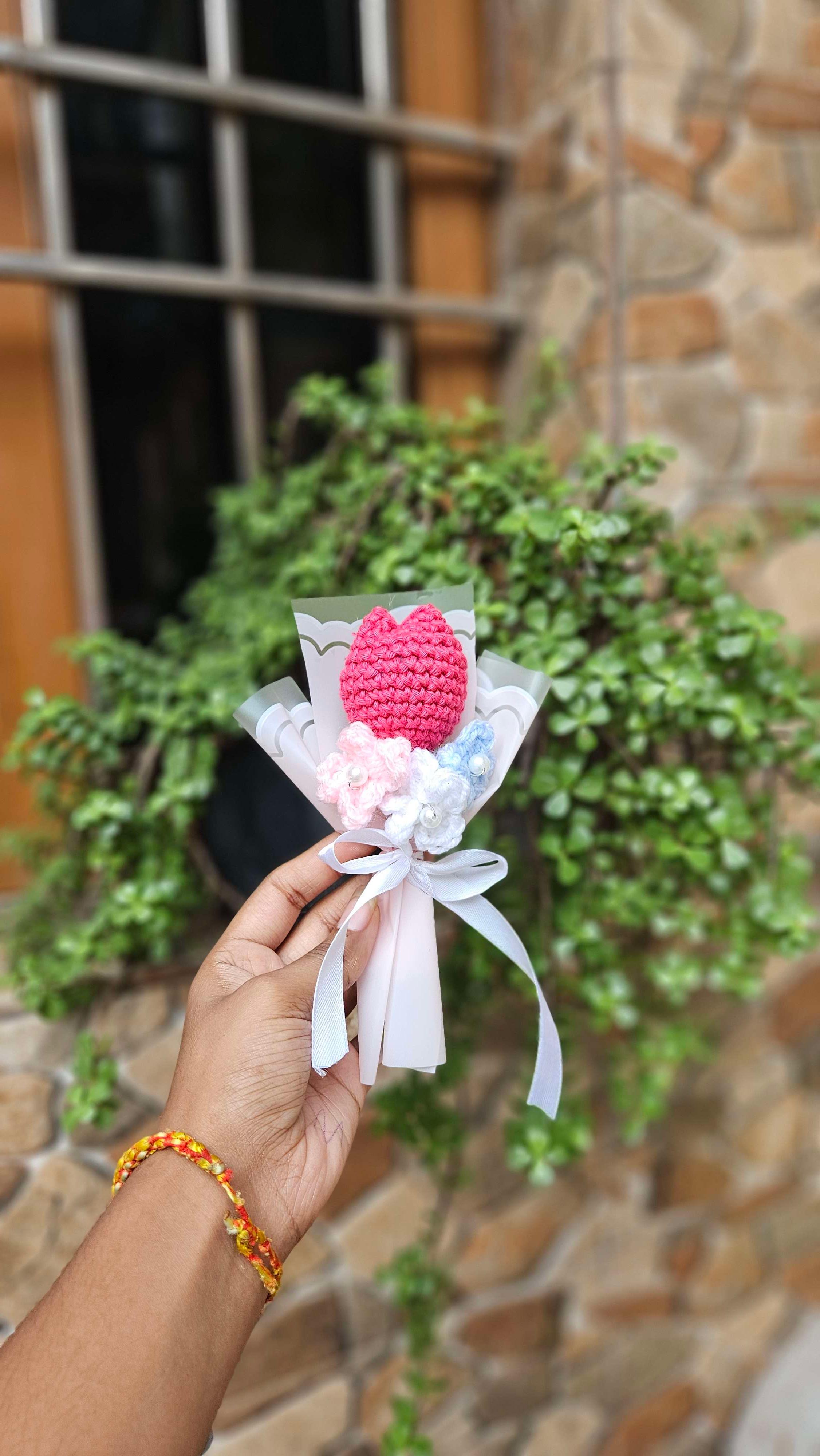 Mini tulip floret thumbnail 2