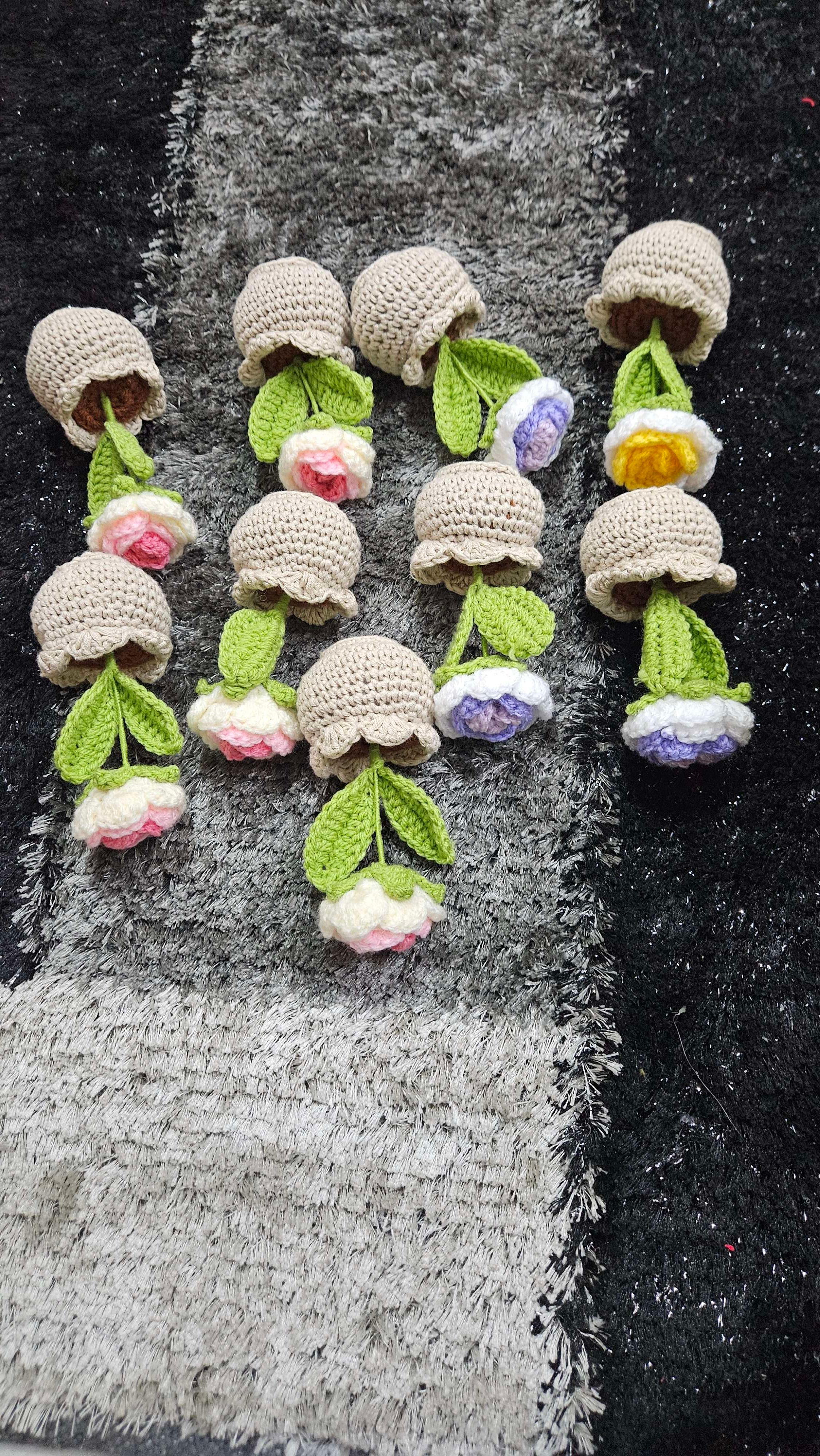 Shaded pink rose pot