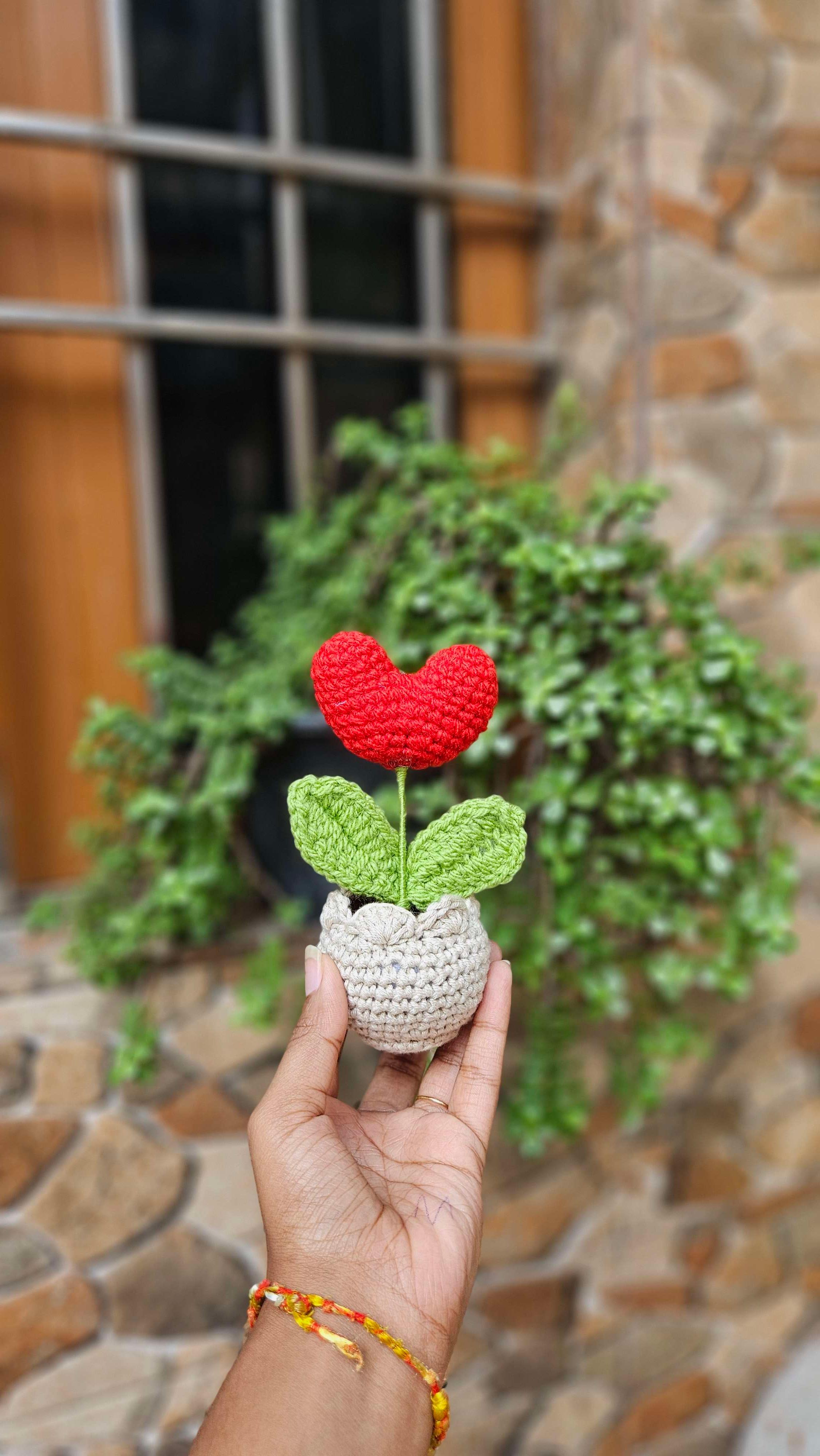 Mini heart pot