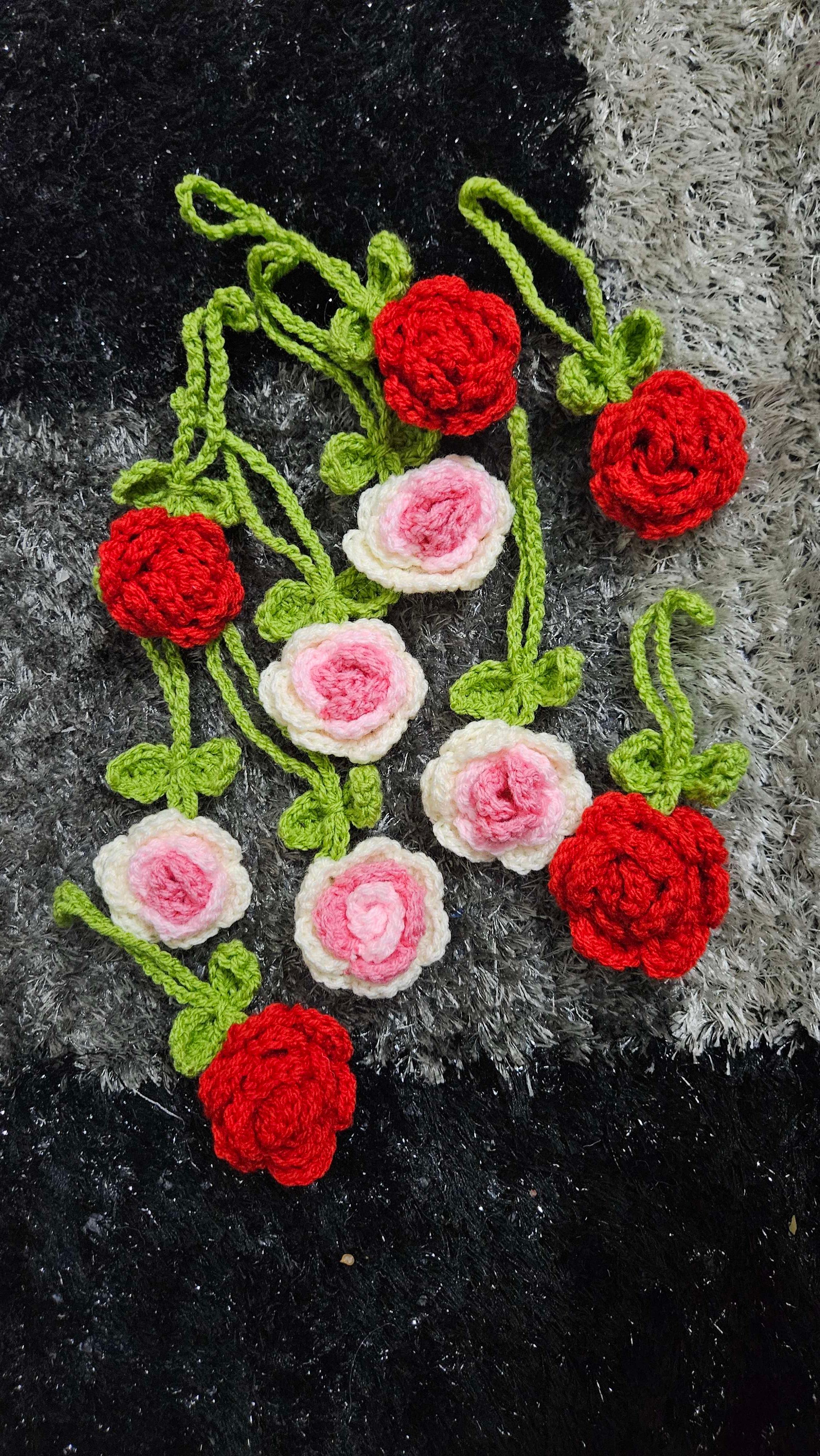 Rose keychain thumbnail 2