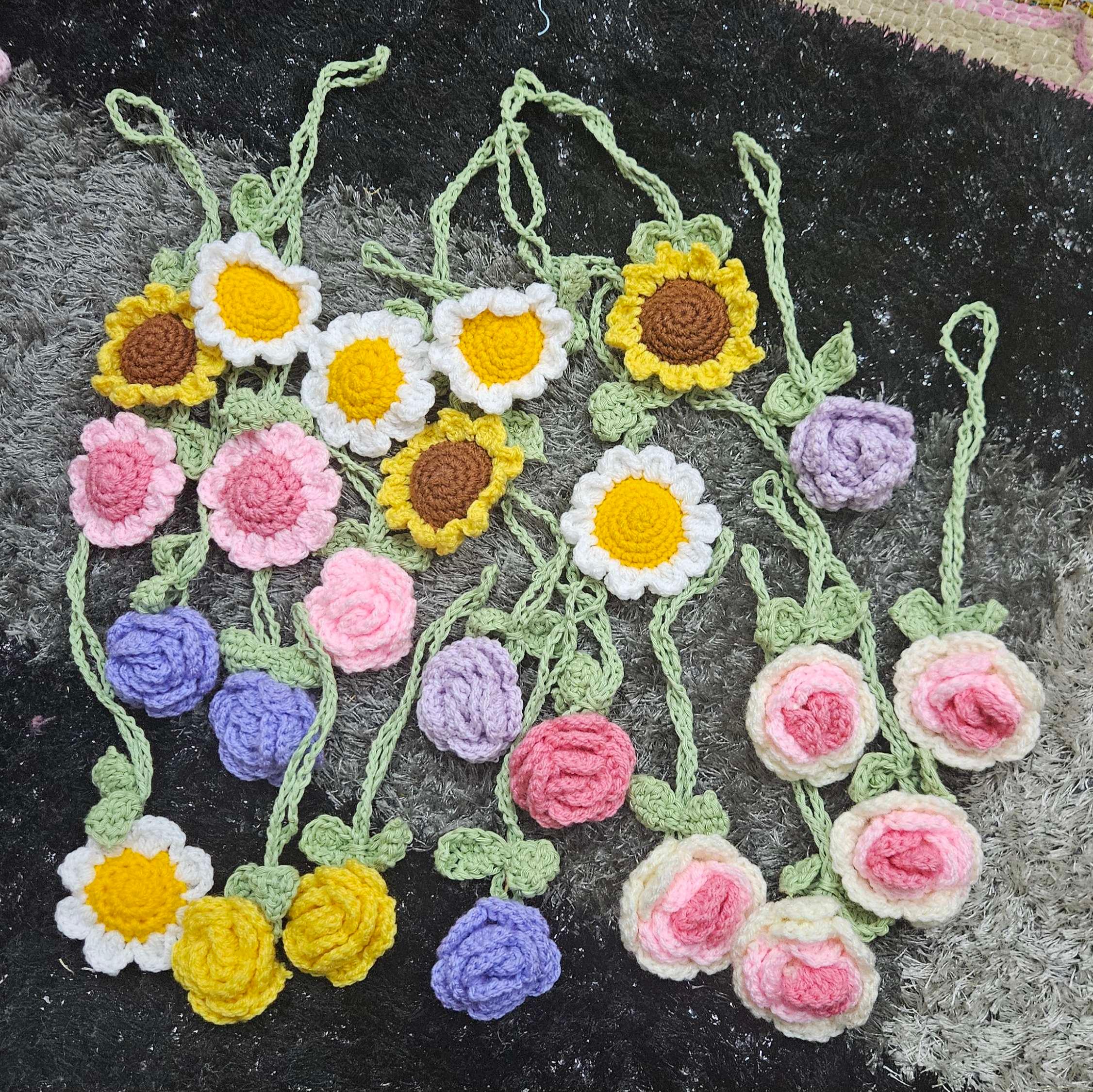 Rose keychain thumbnail 3