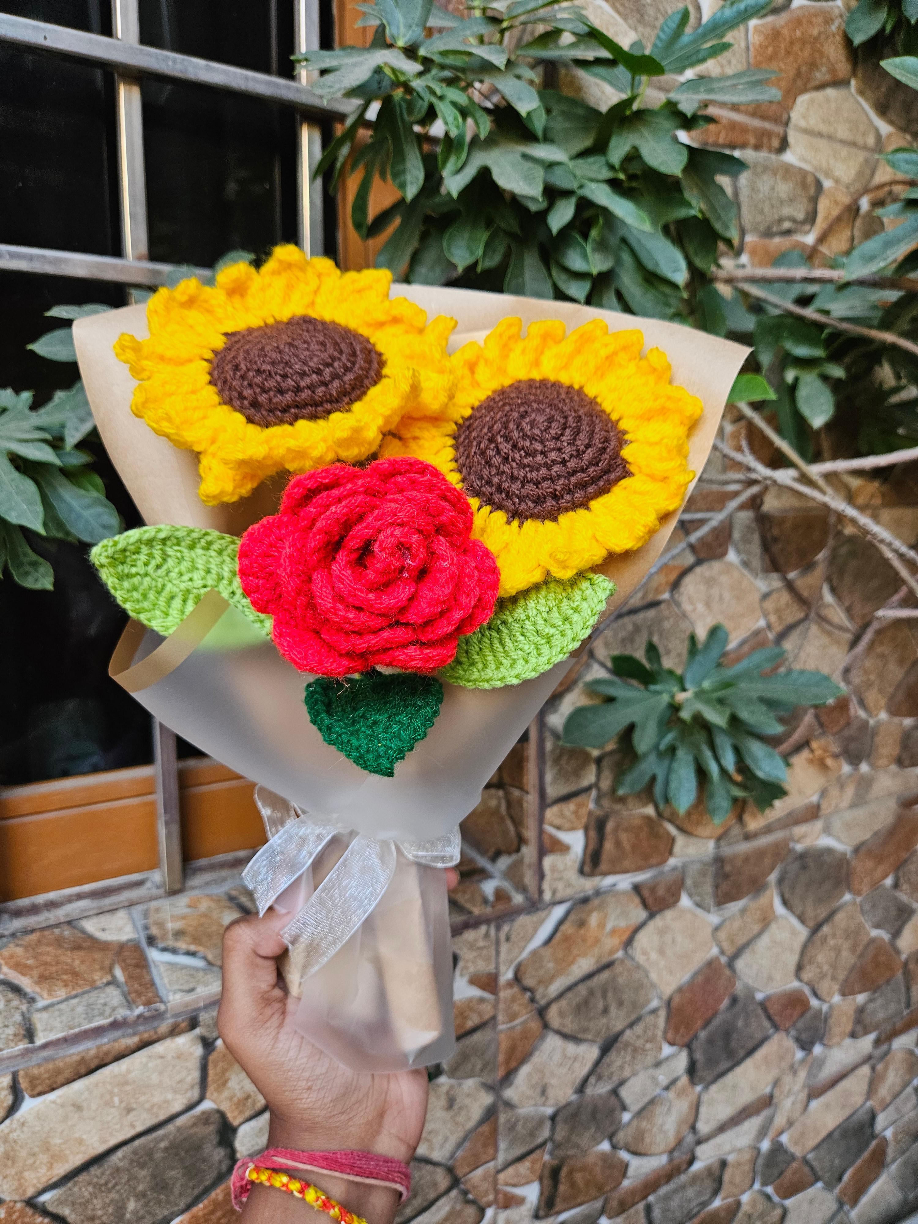Rose/sunflower bouquet - Image 1