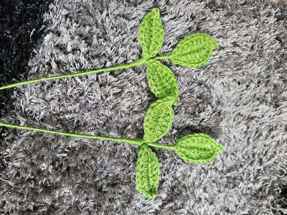 Small Leaf stem - Image 1